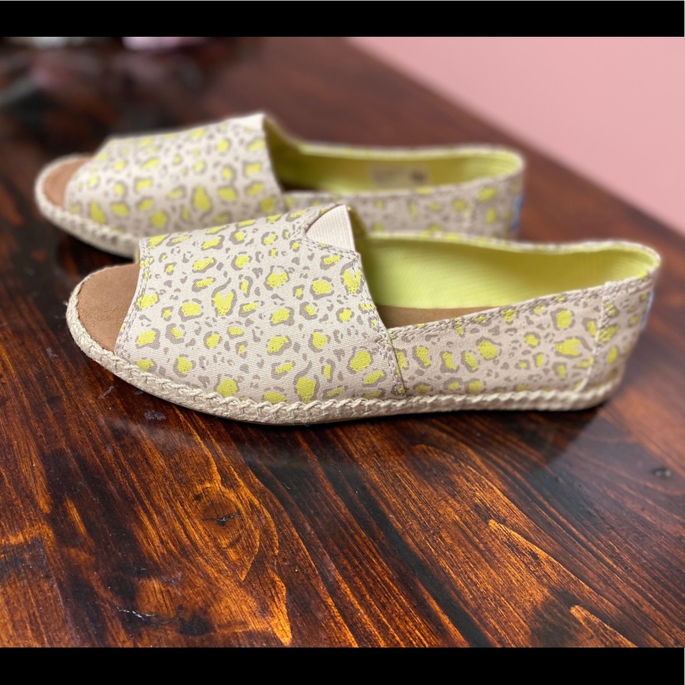 TOMS Alpargatas Leopard Open Toe Espadrilles Sz 8